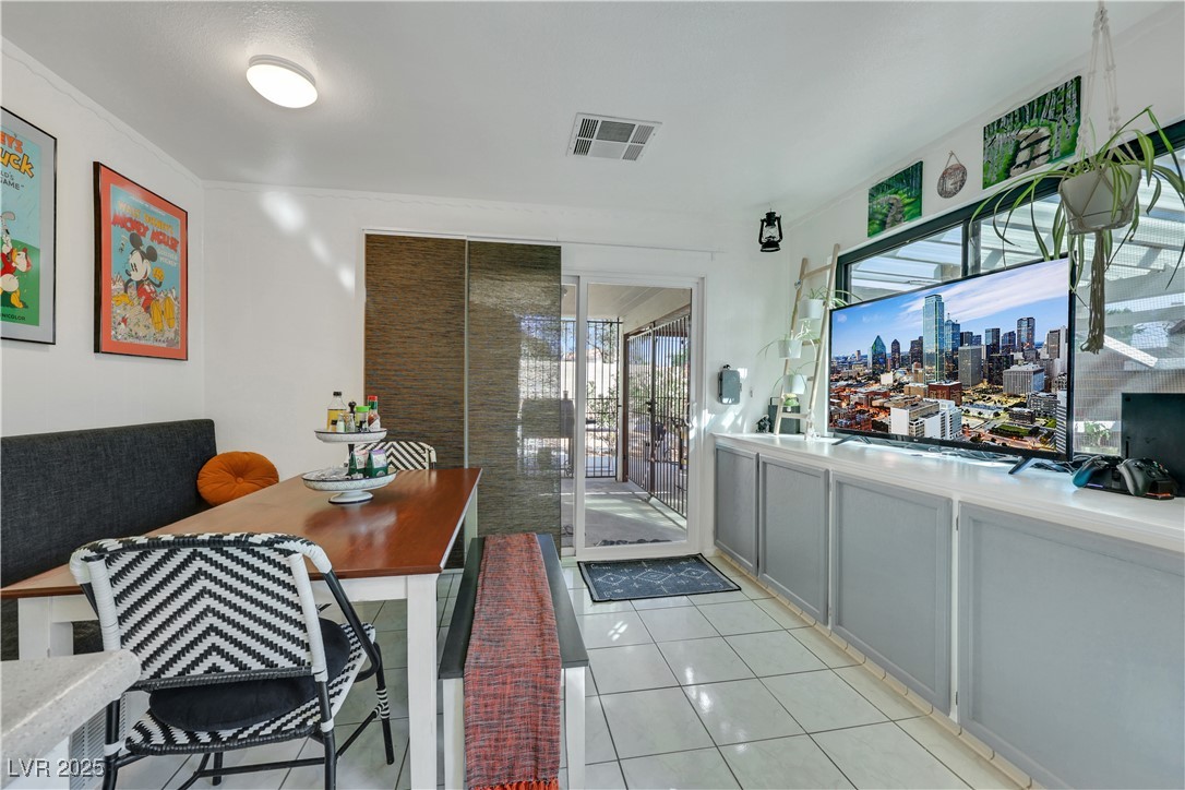 Las Vegas, Nevada 89147, United States, 2 Bedrooms Bedrooms, ,2 BathroomsBathrooms,Residential,Active,143032