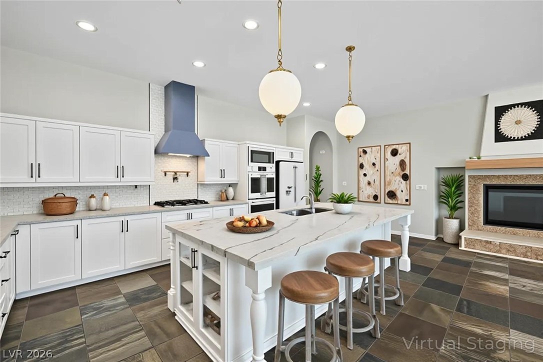 457 Via Stretto Avenue