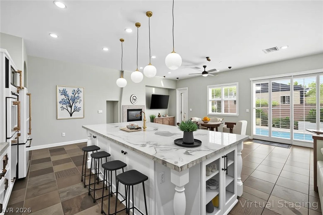 457 Via Stretto Avenue