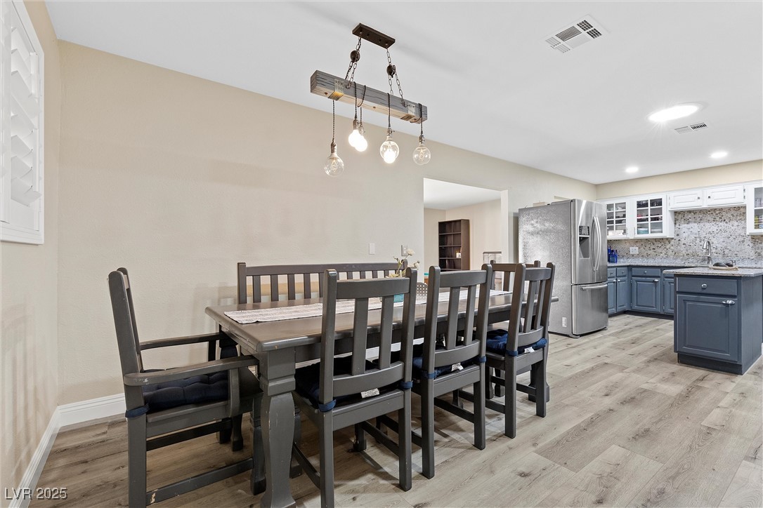 Las Vegas, Nevada 89120, United States, 3 Bedrooms Bedrooms, ,2 BathroomsBathrooms,Residential,Pending,125405