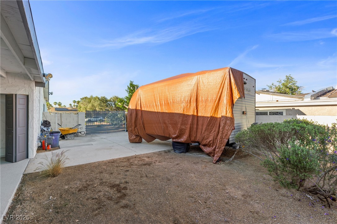 Las Vegas, Nevada 89120, United States, 3 Bedrooms Bedrooms, ,2 BathroomsBathrooms,Residential,Pending,125405