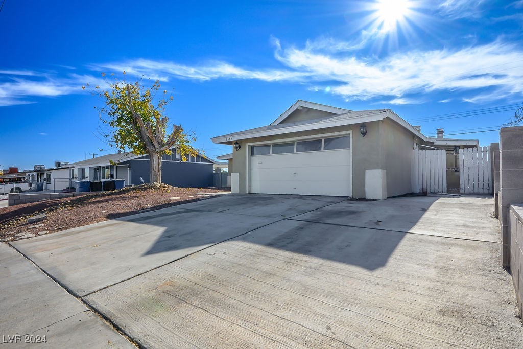 Photo 1 of 31 — 6433 EVERGREEN Avenue 0, Las Vegas, NV 89107