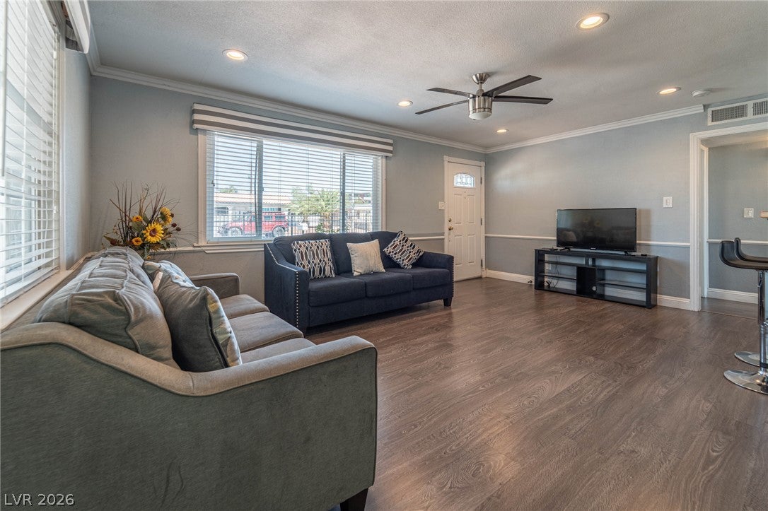 2101 Santa Paula Drive