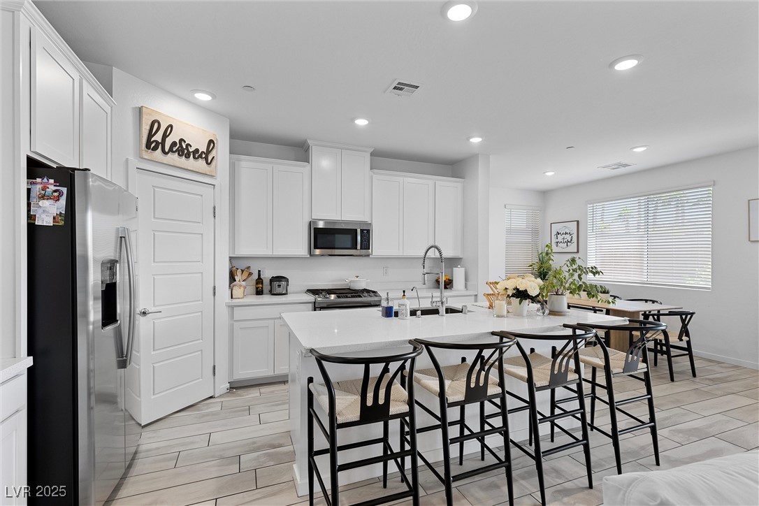 Henderson, Nevada 89011, United States, 3 Bedrooms Bedrooms, ,3 BathroomsBathrooms,Residential,Active,189233