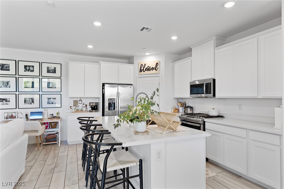 Henderson, Nevada 89011, United States, 3 Bedrooms Bedrooms, ,3 BathroomsBathrooms,Residential,Active,189233