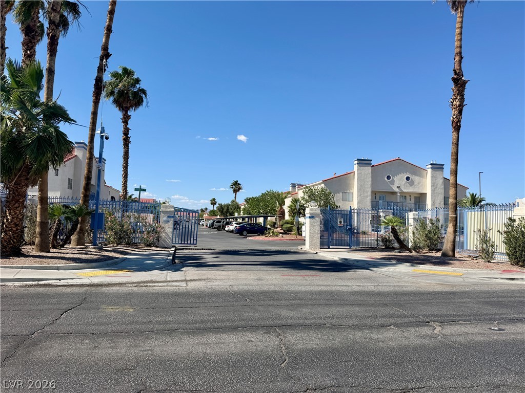 2725 S Nellis Boulevard 2074
