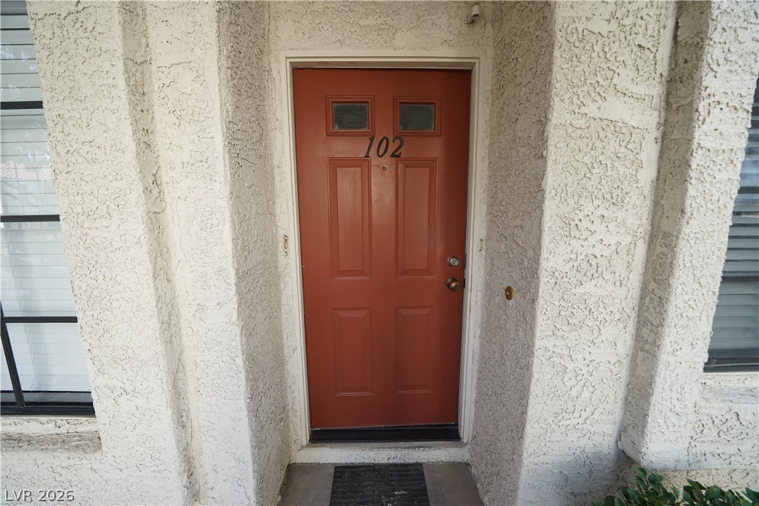 4729 Nara Vista Way 102