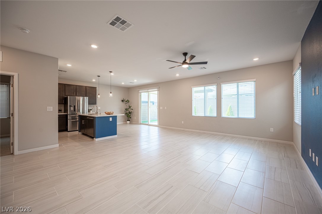 6623 Wandering Palmer Street