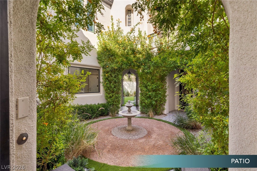 2747 Turtle Head Peak Drive