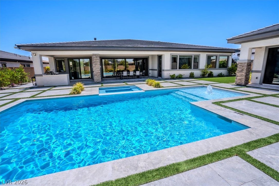 8320 Carlingford Court