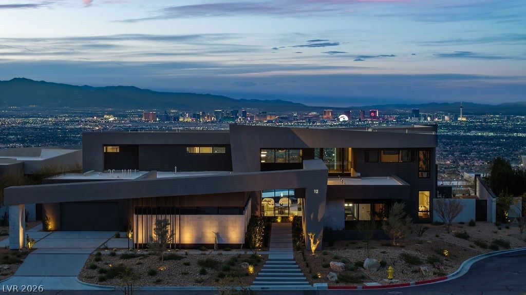 Photo of 12 Chisel Crest Court, Henderson, NV 89012 (MLS # 2761167)