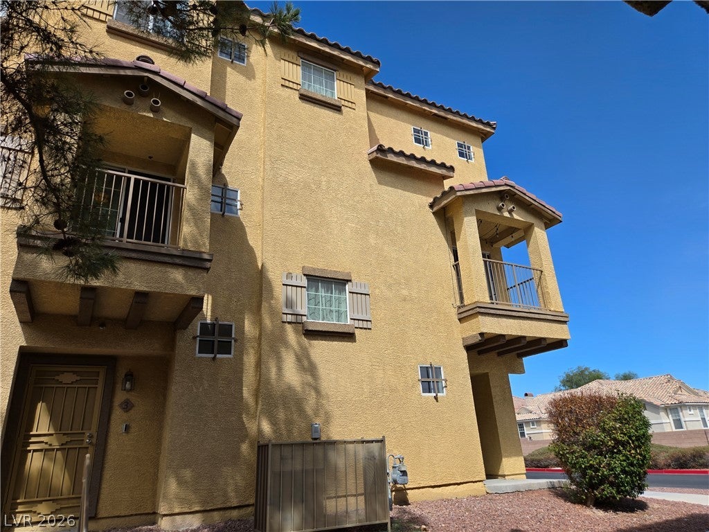 5935 Nuevo Leon Street 2