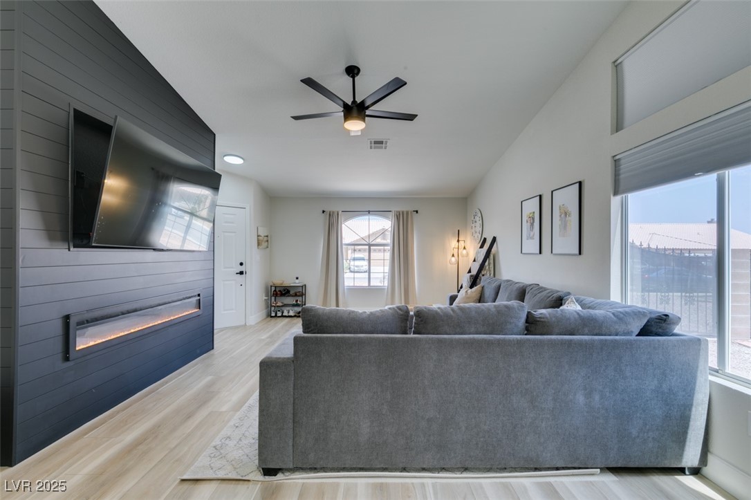 1673 Golden Vista Drive, Las Vegas, Nevada image 14