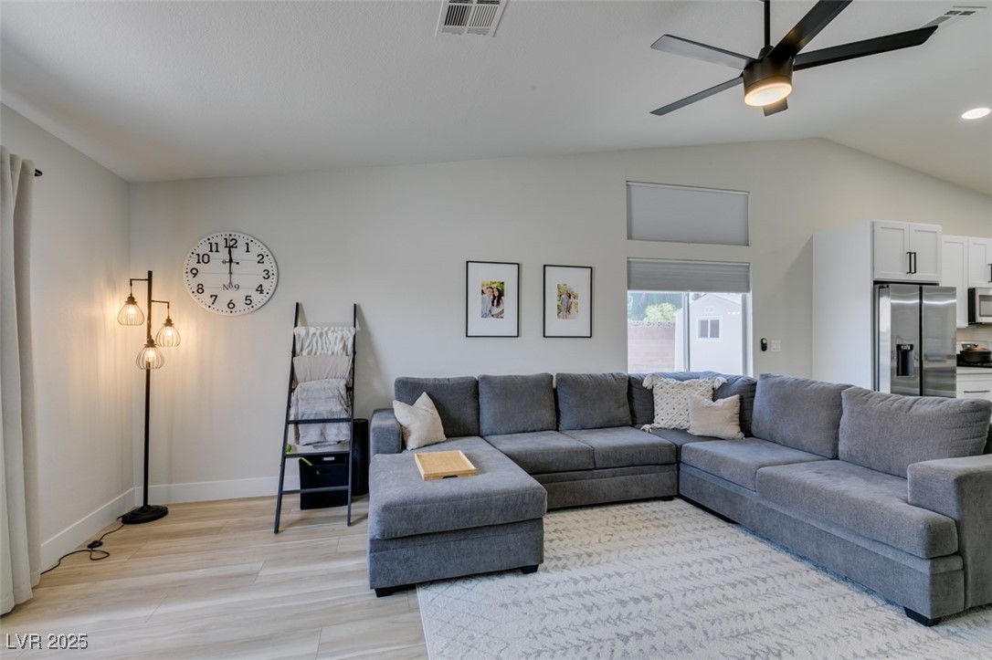 1673 Golden Vista Drive, Las Vegas, Nevada image 11