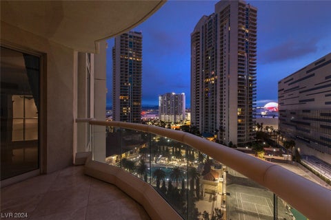Photo of 2747 Paradise Road #1001, Las Vegas, NV 89109 (MLS # 2559576)