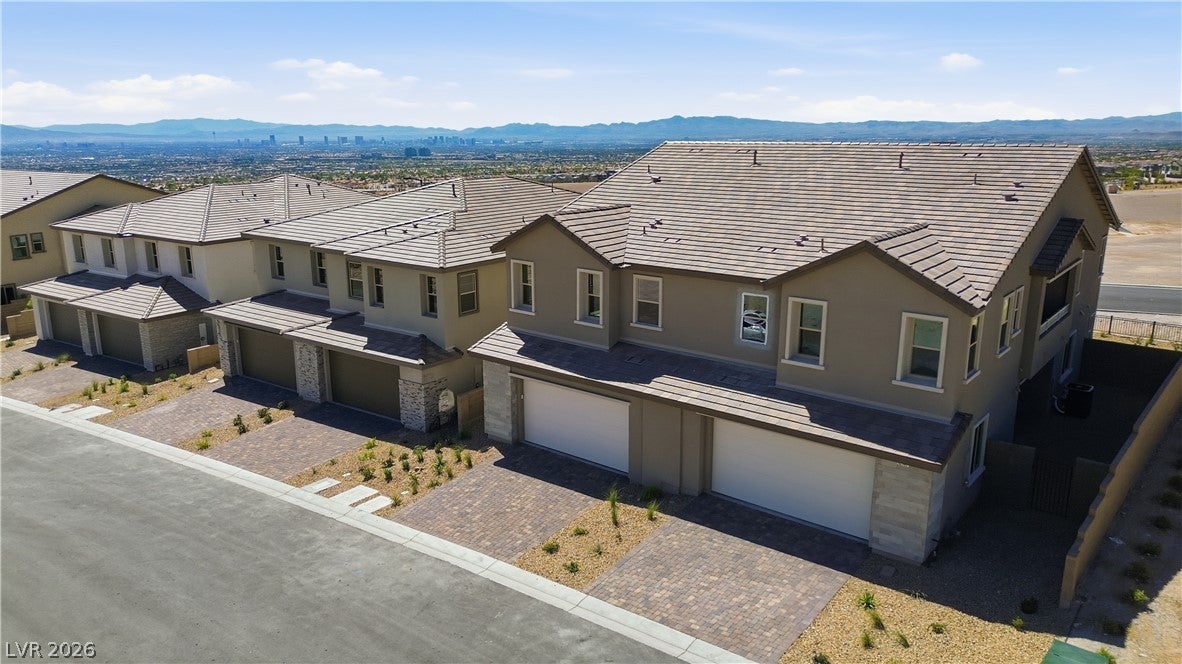 Properties 3 12143 Red Iris Ave