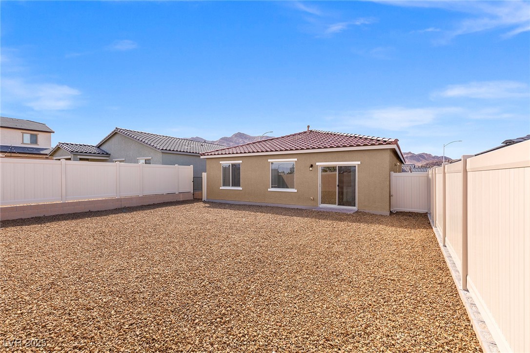Properties 2 2745 Avril Point Street