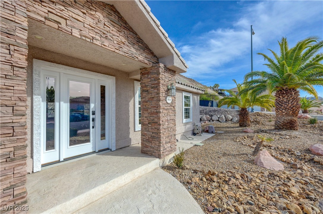 909 Rhyolite Terrace