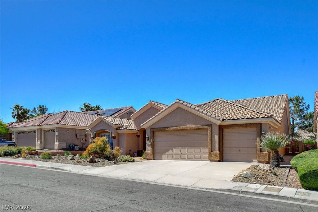 Photo of 223 Chestnut Ridge Circle, Henderson, NV 89012 (MLS # 2777238)