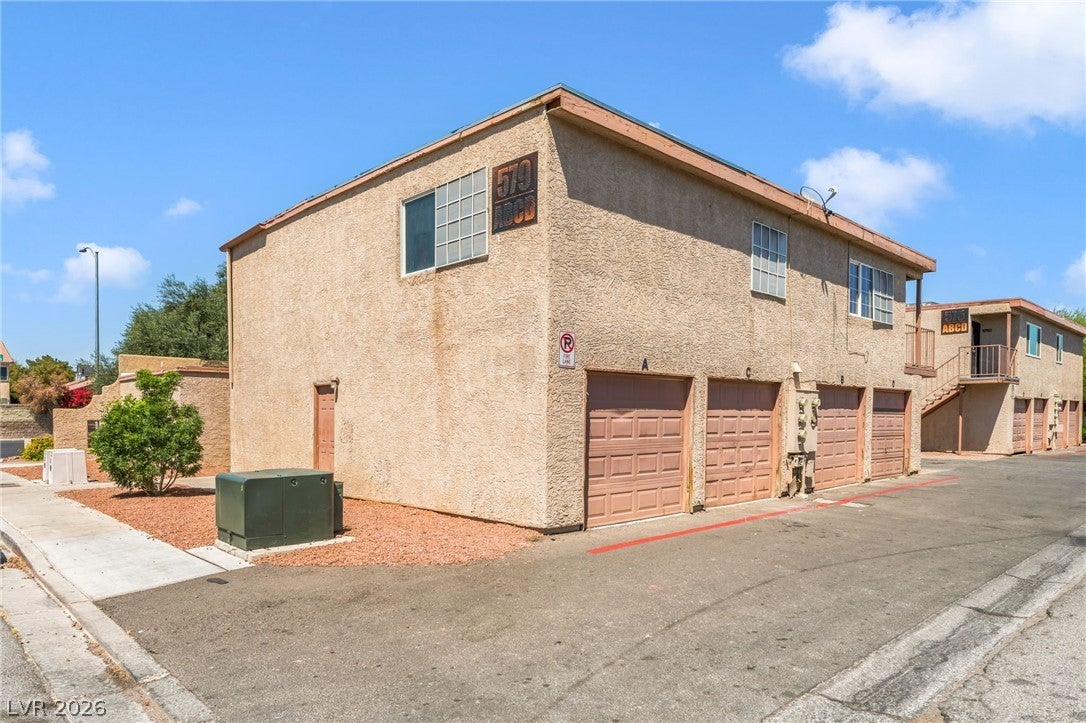 579 Roxella Lane B