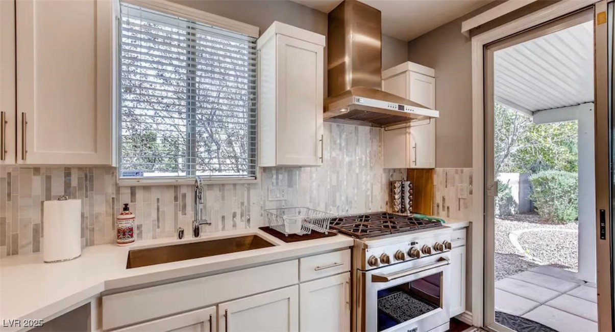 Las Vegas, Nevada 89144, United States, 2 Bedrooms Bedrooms, ,2 BathroomsBathrooms,Residential,Pending,16715