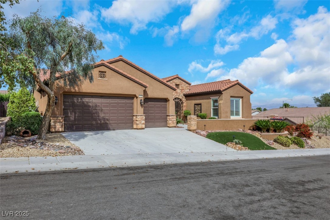 2175 Sandstone Cliffs Drive, Henderson, Nevada image 5