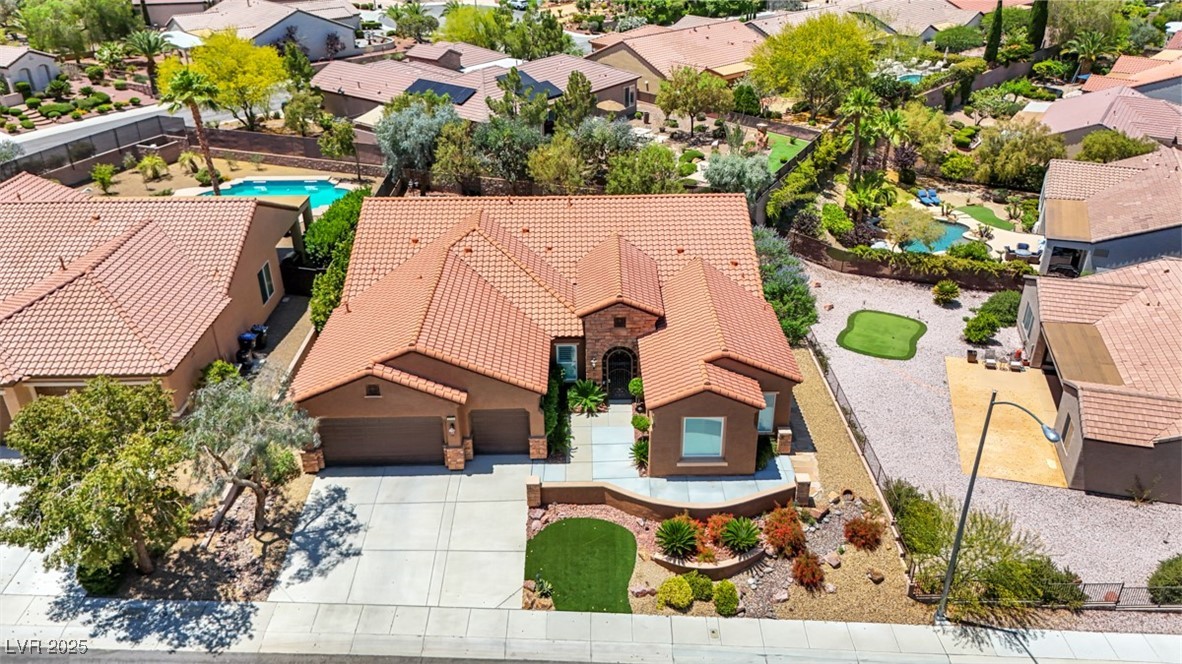 2175 Sandstone Cliffs Drive, Henderson, Nevada image 2
