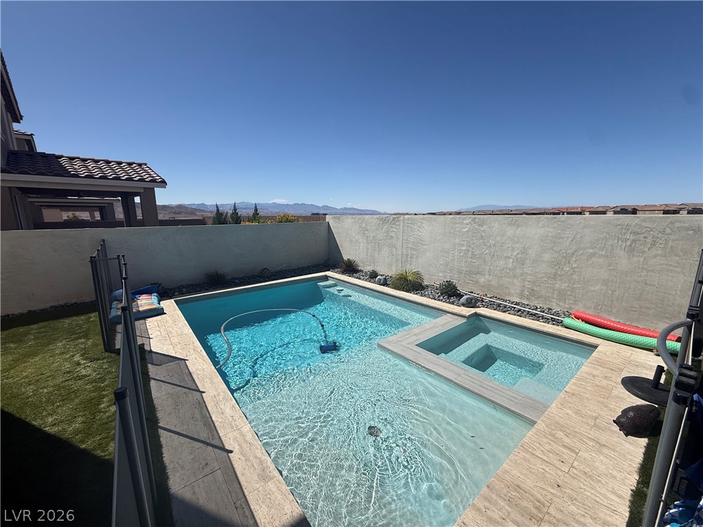 2394 Bellinzona Place