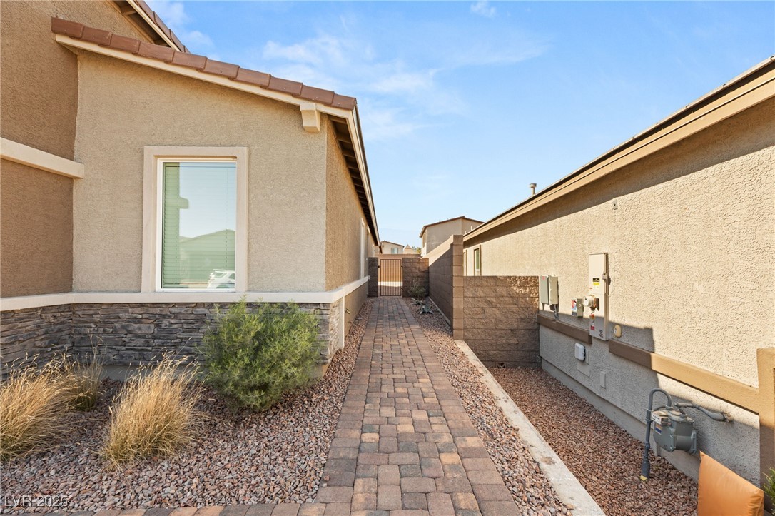 283 Fossil Falls Street, Henderson, Nevada image 2