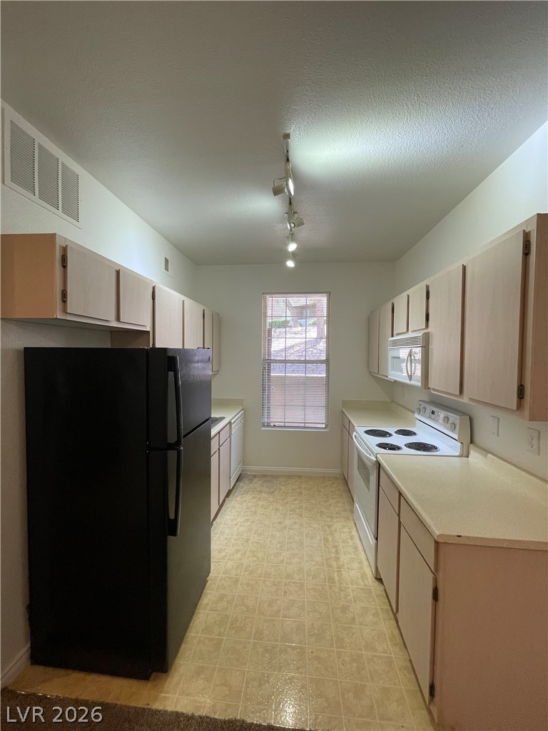 231 W Horizon Ridge Parkway 1116