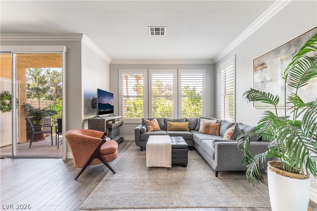 251 S Green Valley Parkway 5612