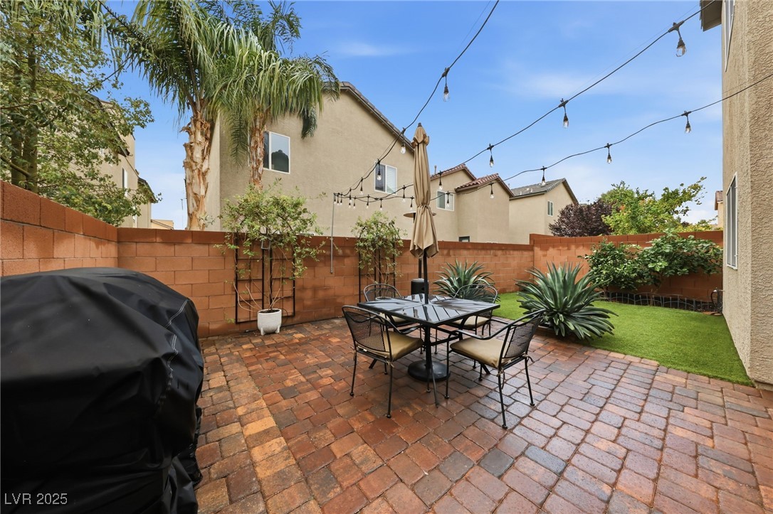 8243 Nebula Cloud Avenue