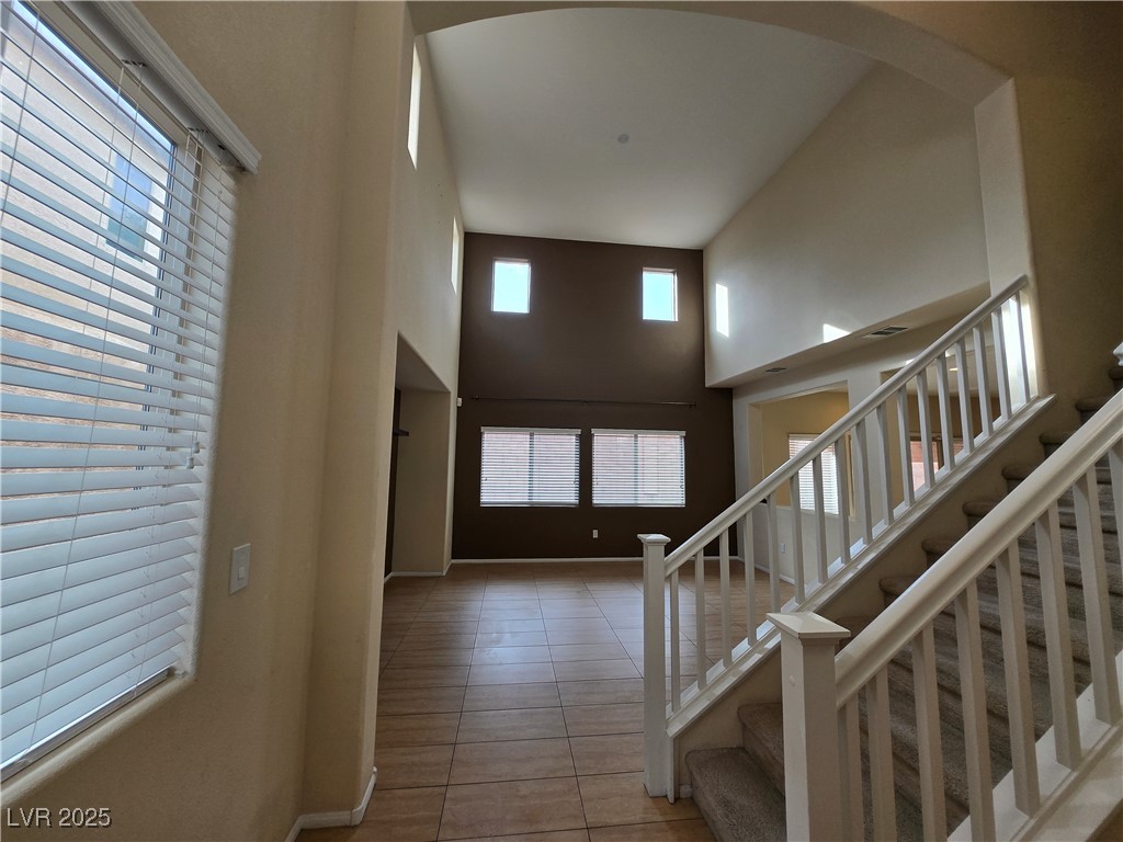 10601 Cave Ridge Street