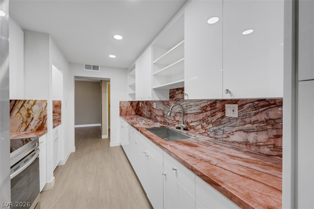 730 S Royal Crest Circle 442