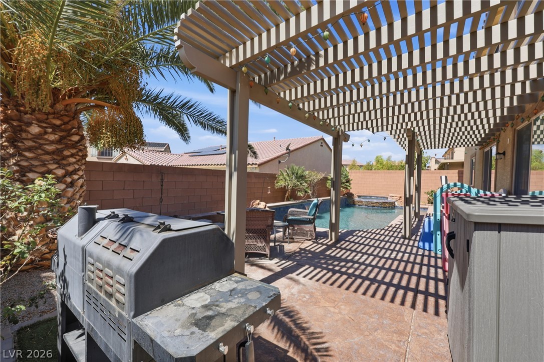 1633 Luna Vista Place