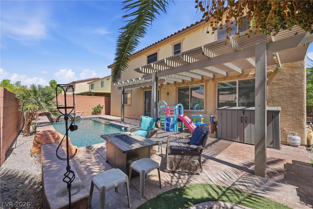 1633 Luna Vista Place