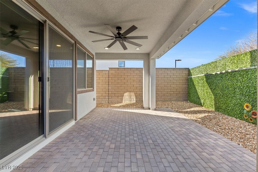 6833 Desert Finch Street, North Las Vegas, Nevada image 38