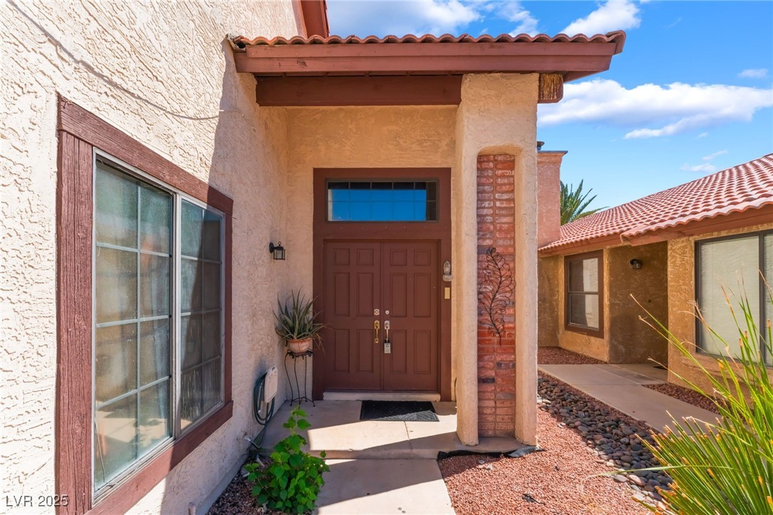 Las Vegas, Nevada 89108, United States, 4 Bedrooms Bedrooms, ,3 BathroomsBathrooms,Residential,Active,210726