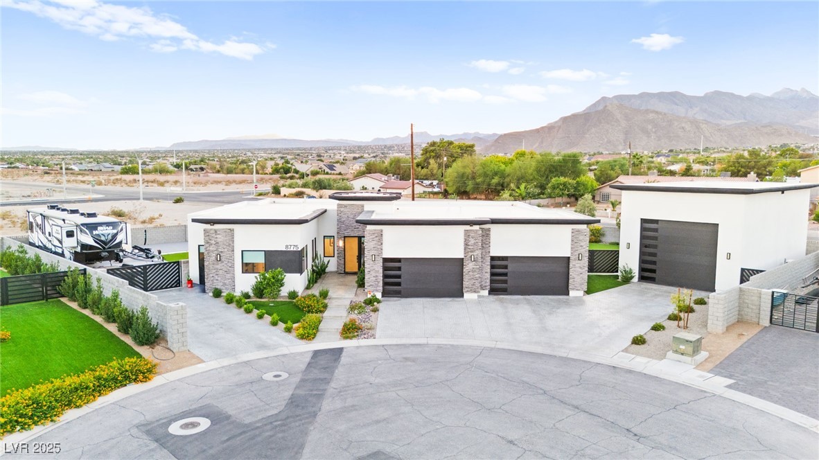 8775 W Verde Way