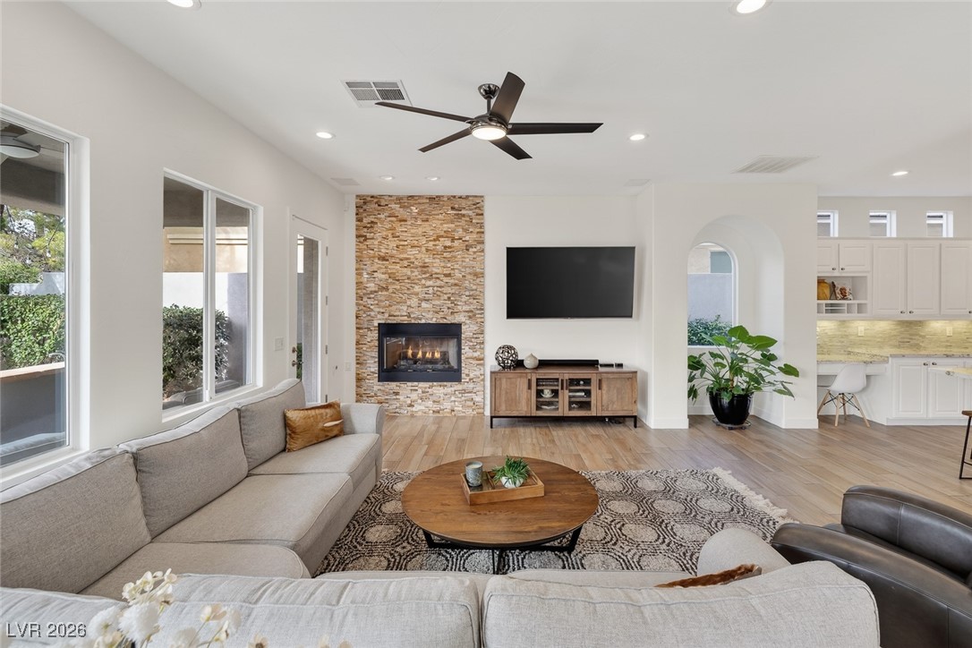 Properties 4 2805 Evening Rock Street