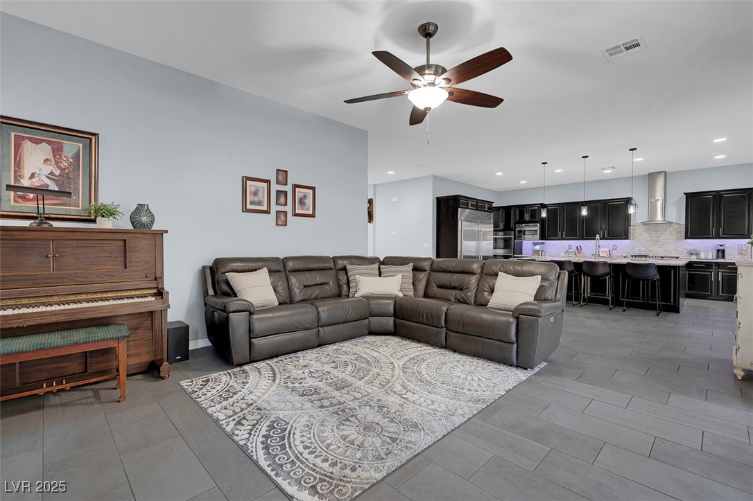 9654 Starfish Reef Way, Las Vegas, Nevada image 18