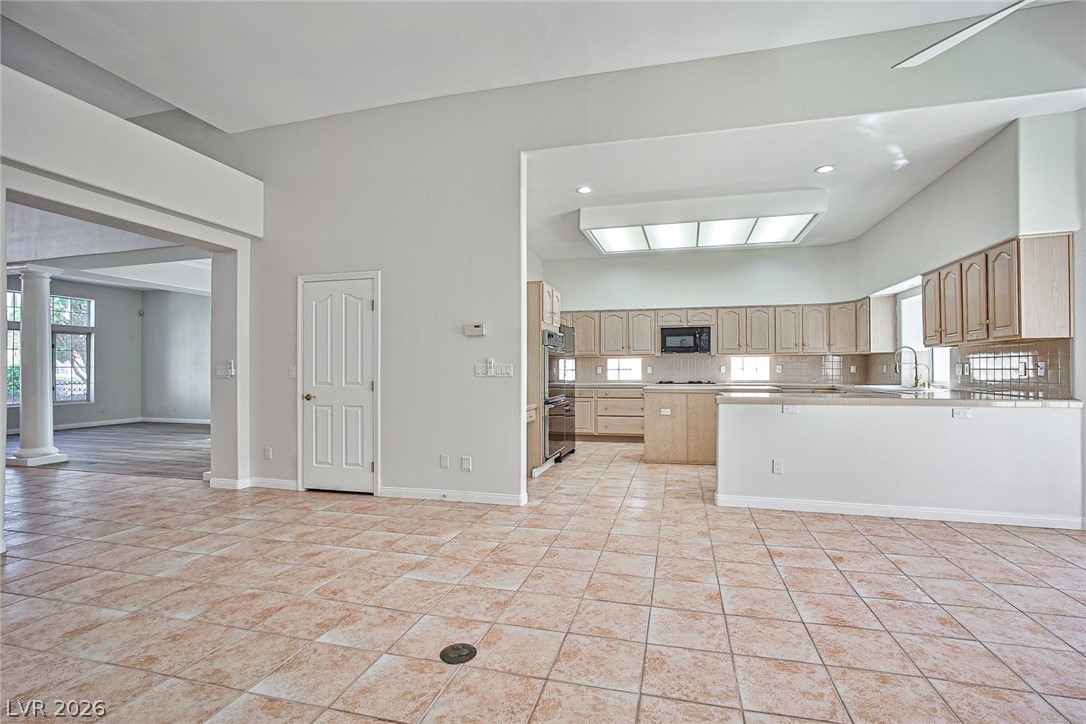 8052 Marbella Circle