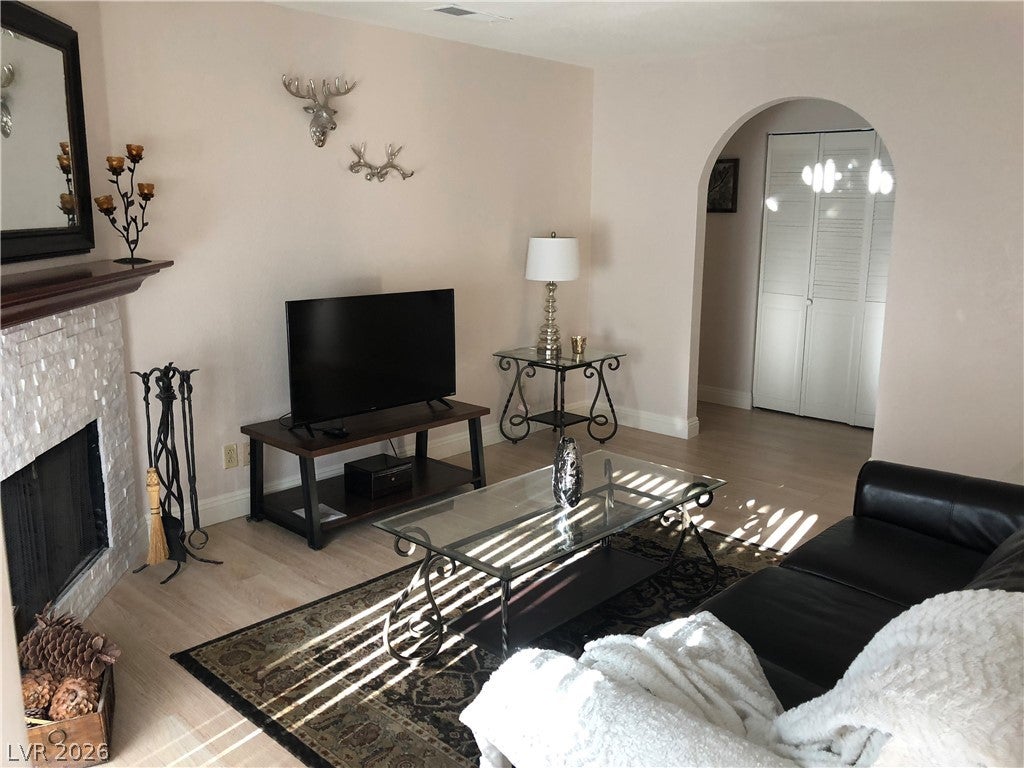 2200 S FORT APACHE Road 2199