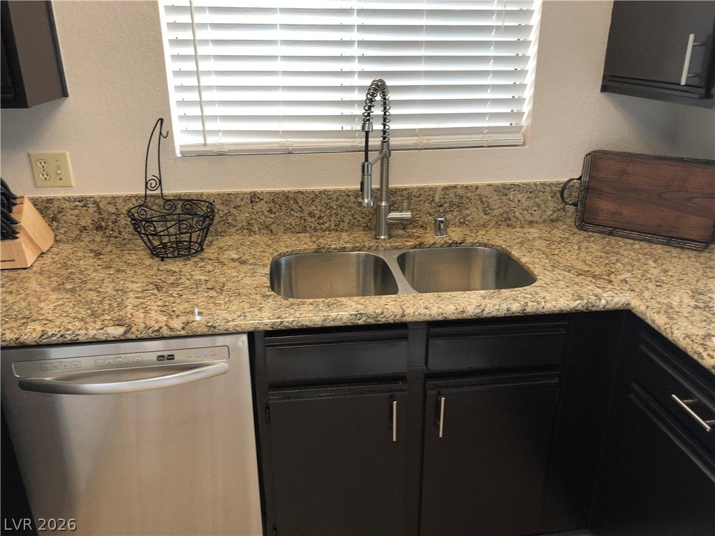 2200 S FORT APACHE Road 2199