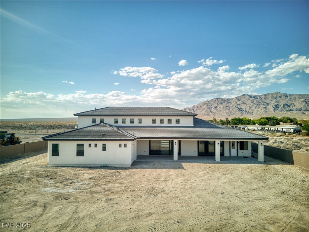 6383 Horse Drive