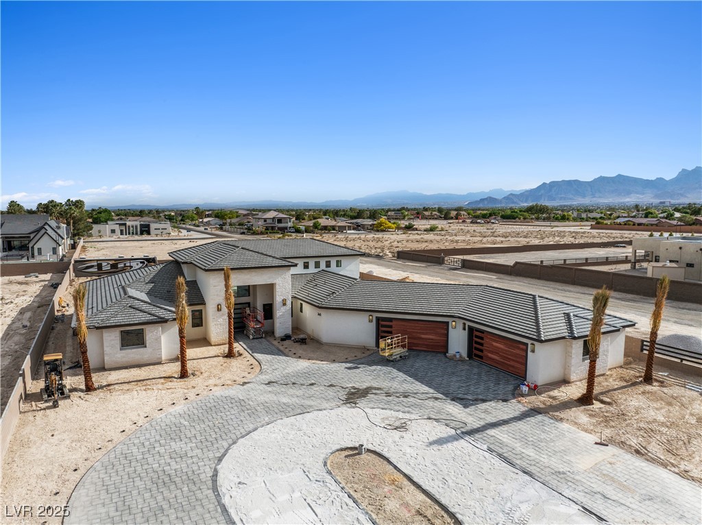 6383 Horse Drive