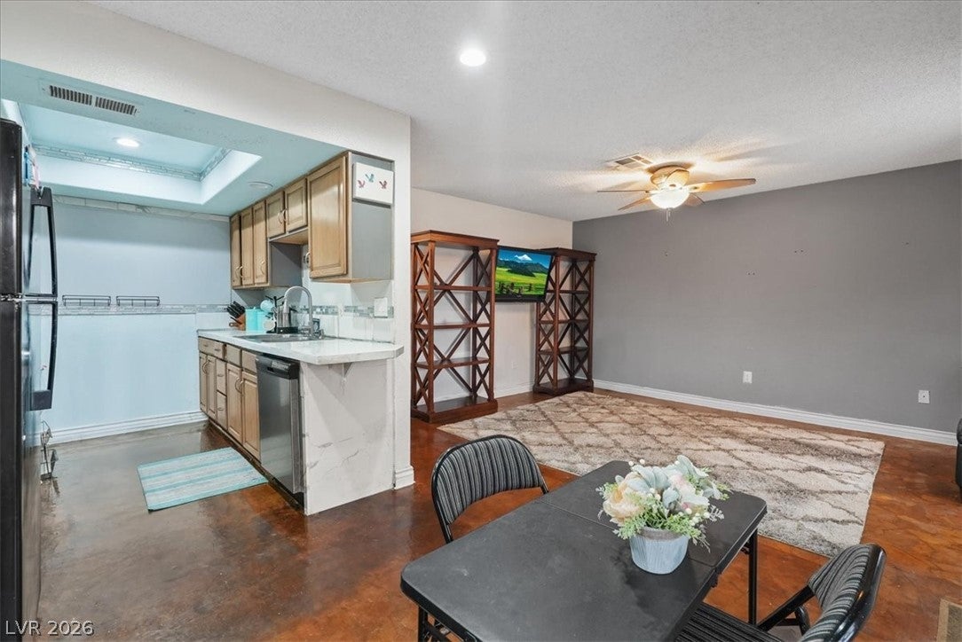 1853 Mimosa Court
