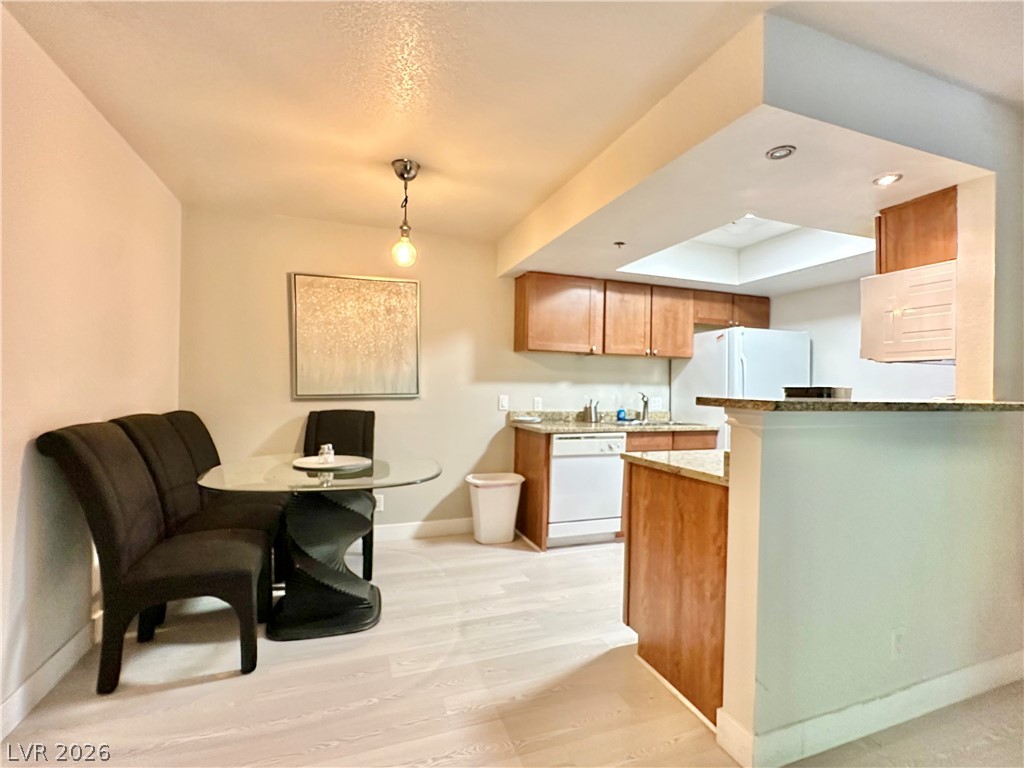 4200 S Valley View Boulevard 2057
