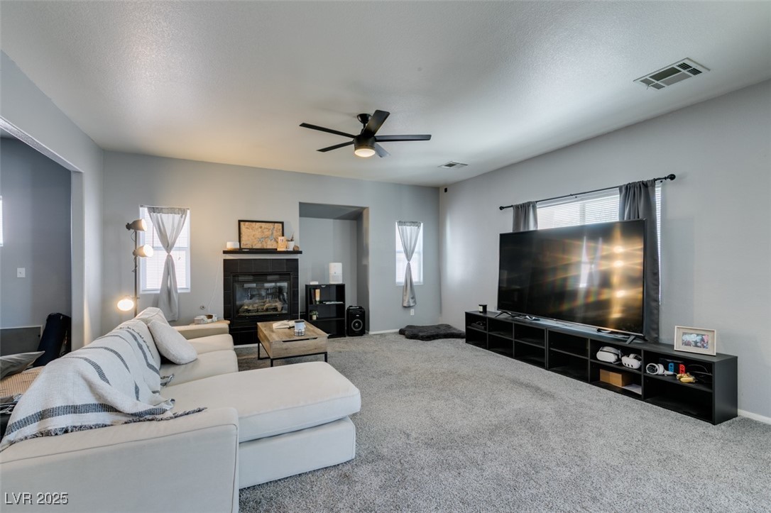 6052 Puesta Del Sol Street, North Las Vegas, Nevada image 4
