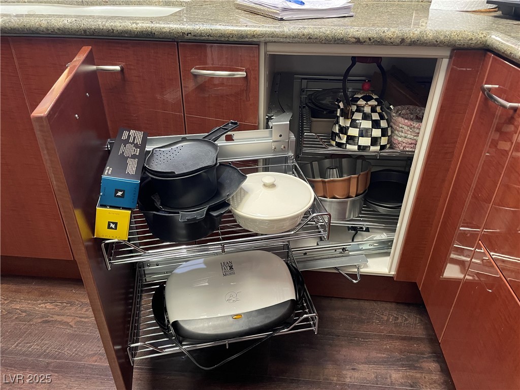 Las Vegas, Nevada 89134, United States, 2 Bedrooms Bedrooms, ,2 BathroomsBathrooms,Residential,Active,250171